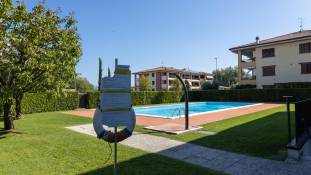 Erny 9 By Case al Lago